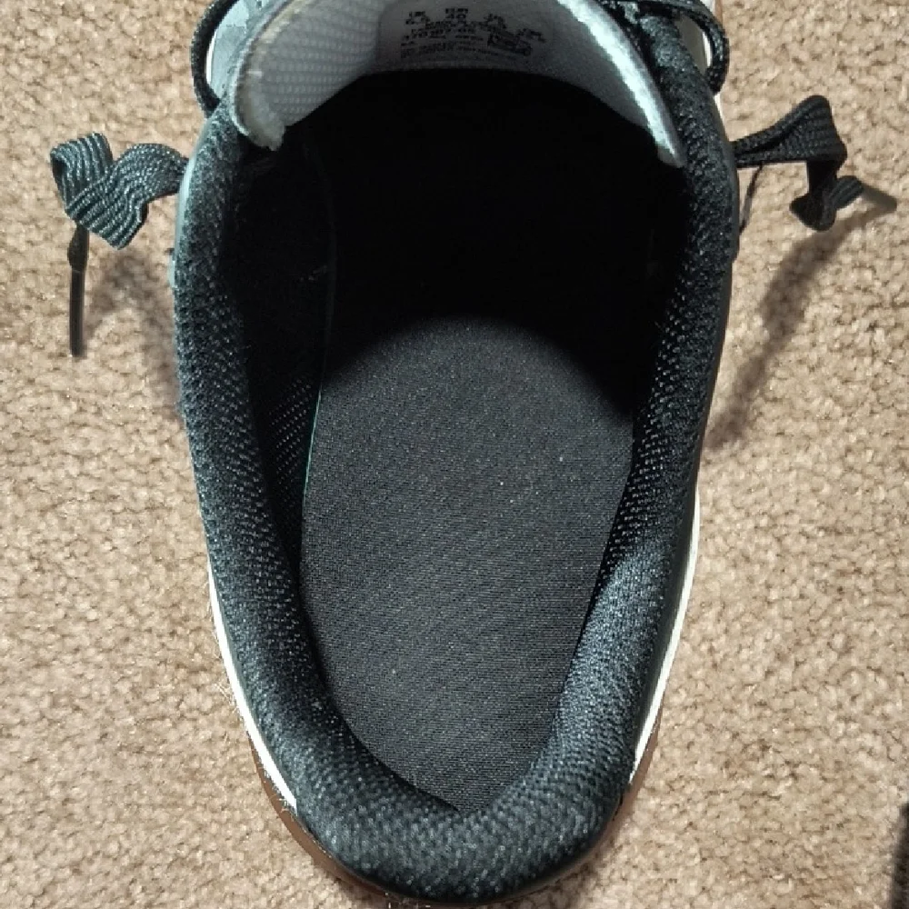 Puma Black and White Shoes with Tan Sole - Picture 3 of 4